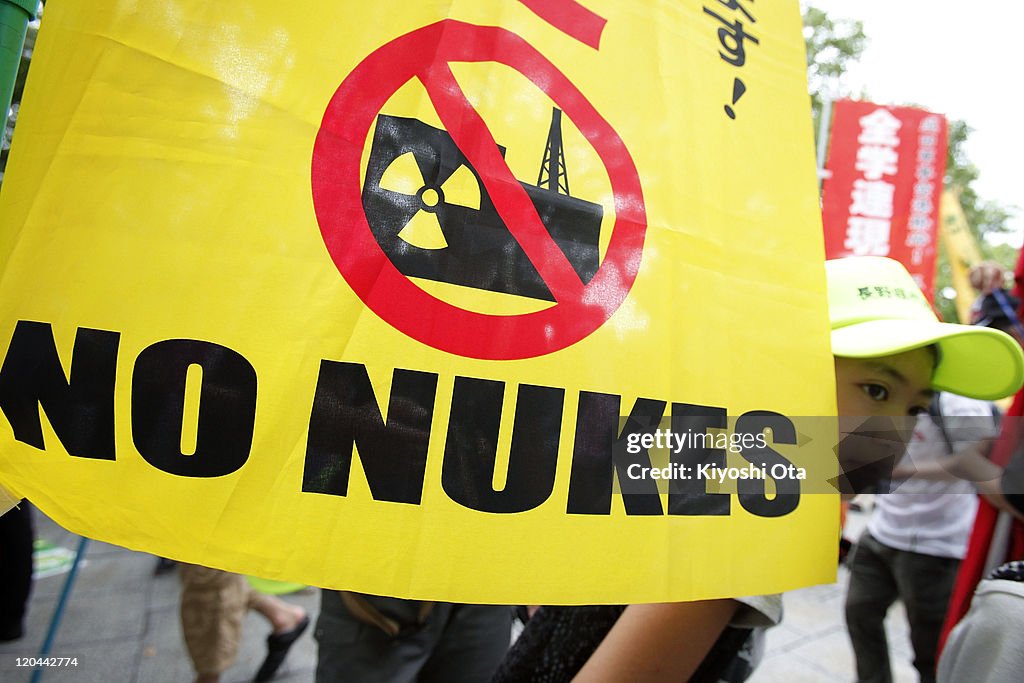 Hiroshima Marks 66th Anniversary Of Atomic Bomb