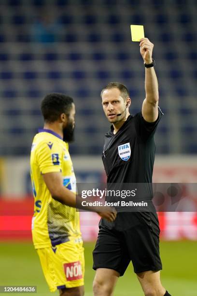 George Reader Referee George Lechner Photos and Premium High Res Pictures - Getty Images