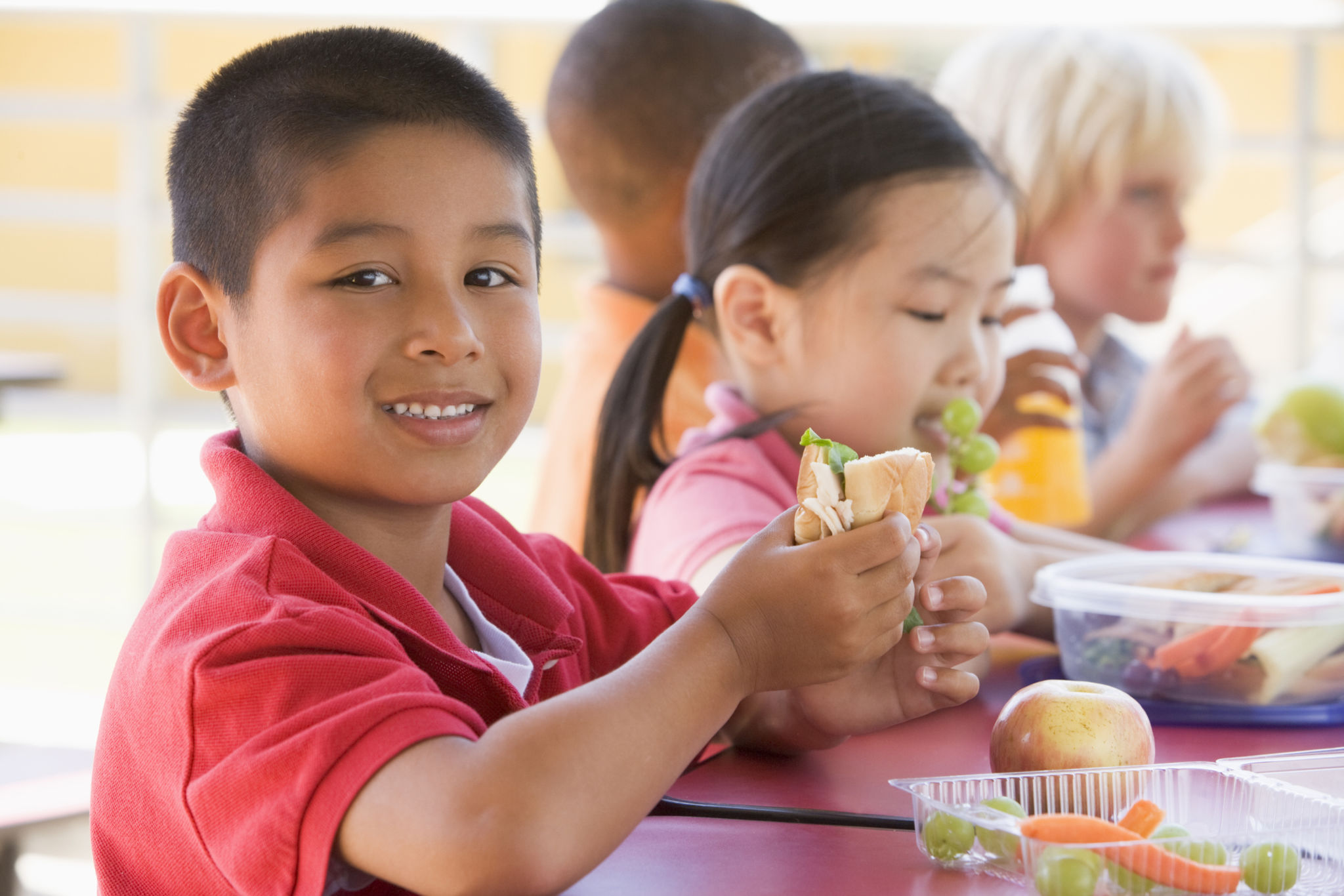 healthy kids eating