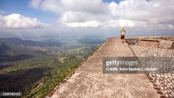 haiti, the citadelle laferrière - la citadelle laferriere photos et images de collection