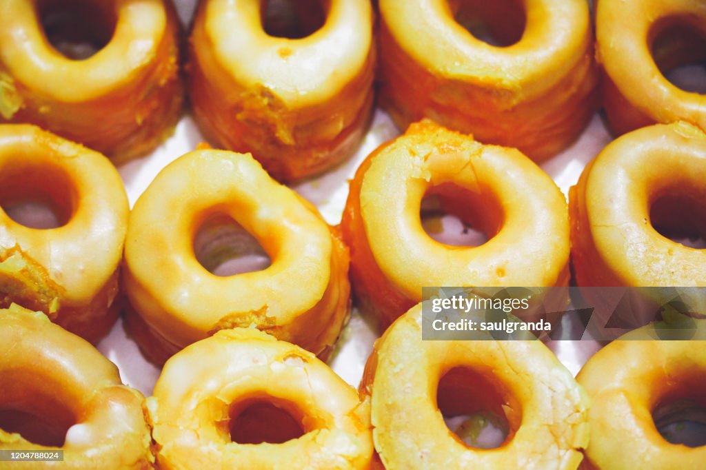 Yolk donuts (rosquillas de Alcalá)