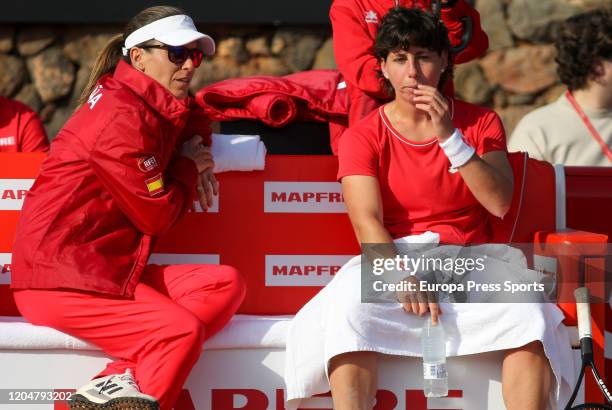 Anabel Medina of Spain coaches to Carlos Suarez during her match against Kurumi Nara of Japan during the Fed Cup, group round, played between Spain...
