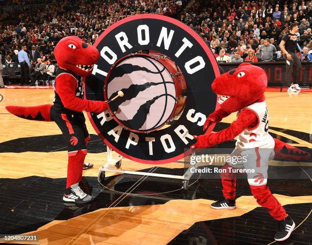 Riverside Raptors Rvc Mascot Acc Mascots Fotografías e imágenes de stock - Getty Images