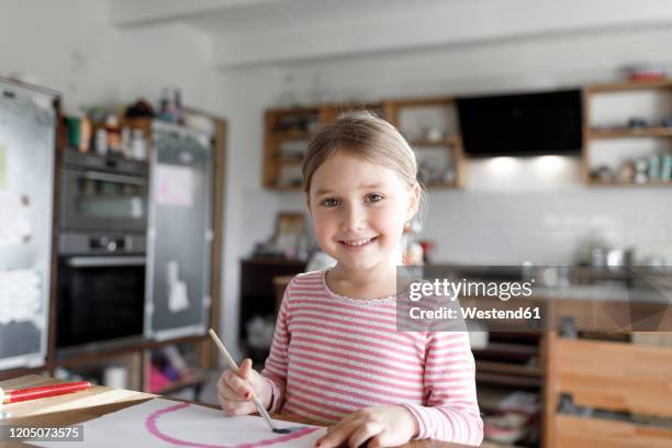 portrait of girl painting at home - table of content stock pictures, royalty-free photos & images