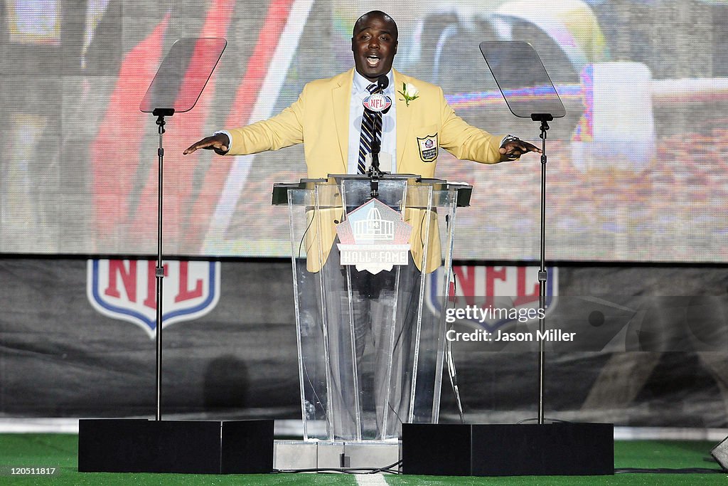 2011 Pro Football Hall of Fame Enshrinement Ceremony