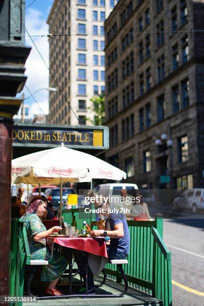 lunch at cafe bengodi at seattle beacon hill - pioneer square seattle imagens e fotografias de stock