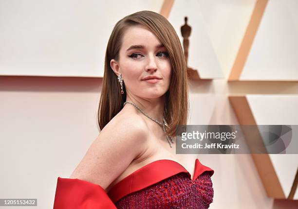 Kaitlyn Dever attends the 92nd Annual Academy Awards at Hollywood and Highland on February 09, 2020 in Hollywood, California.