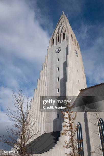 hallgrimskirkja church i, reykjavik, iceland - hallgrimskirkja stock pictures, royalty-free photos & images