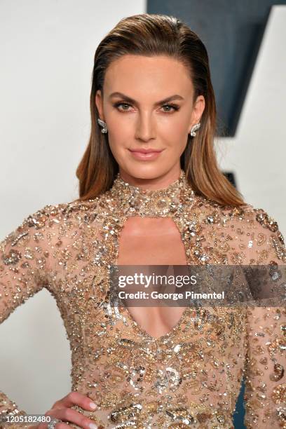 Elizabeth Chambers attends the 2020 Vanity Fair Oscar party hosted by Radhika Jones at Wallis Annenberg Center for the Performing Arts on February...