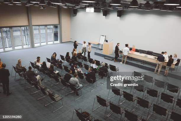 Discution Chair Panel Discussion Chairs Photos and Premium High Res Pictures - Getty Images