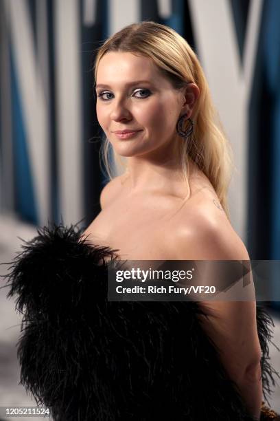Abigail Breslin attends the 2020 Vanity Fair Oscar Party hosted by Radhika Jones at Wallis Annenberg Center for the Performing Arts on February 09,...