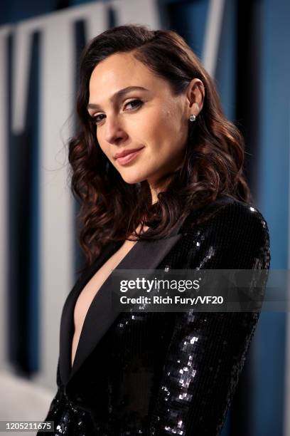 Gal Gadot Photos and Premium High Res Pictures - Getty Images Gal Gadot Photos and Premium High Res Pictures - Getty Images