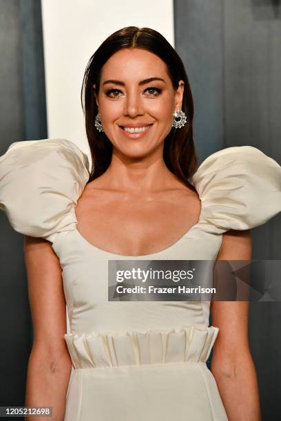 Aubrey Plaza attends the 2020 Vanity Fair Oscar Party hosted by Radhika Jones at Wallis Annenberg Center for the Performing Arts on February 09, 2020...