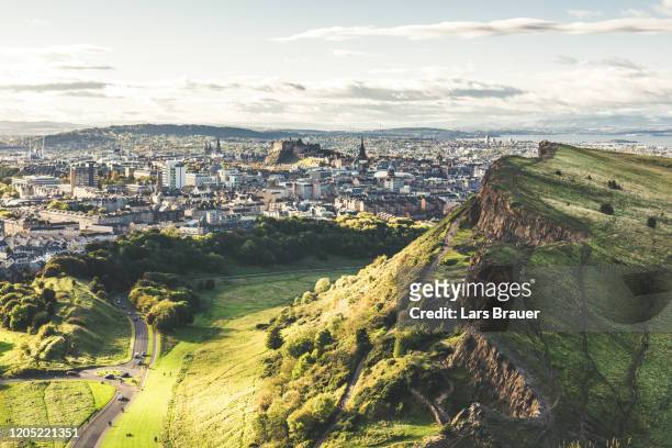 edinburgh city - edinburgh scotland stockfoto's en -beelden