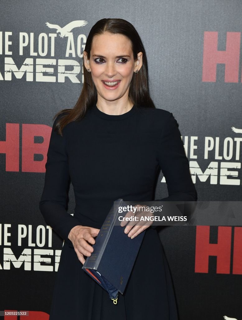 Winona Ryder Plot Against America Stream ビートルジュース ビートル