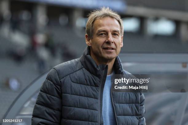 Jurgen Klinsmann head coach of Hertha Berlin looks on prior to the Bundesliga match between Hertha BSC and 1. FSV Mainz 05 at Olympiastadion on...