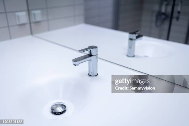 close-up of bathroom sink - lavabo photos et images de collection