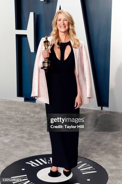 Laura Dern attends the Vanity Fair Oscar Party at Wallis Annenberg Center for the Performing Arts on February 09, 2020 in Beverly Hills, California.