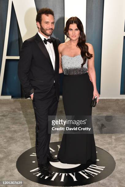 Aaron Lohr and Idina Menzel attend the 2020 Vanity Fair Oscar Party at Wallis Annenberg Center for the Performing Arts on February 09, 2020 in...