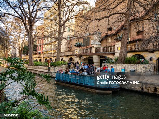 passeio do rio em san antonio - caminho do rio san antonio - fotografias e filmes do acervo