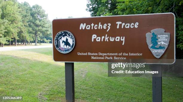 Natchez Trace Parkway scenic highway follows hill top historic trail Alabama USA.