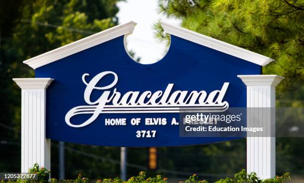 Graceland Elvis Presley mansion sign Memphis USA.