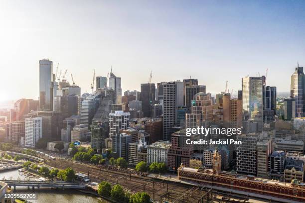 melbourne skyline - melbourne skyline stock pictures, royalty-free photos & images