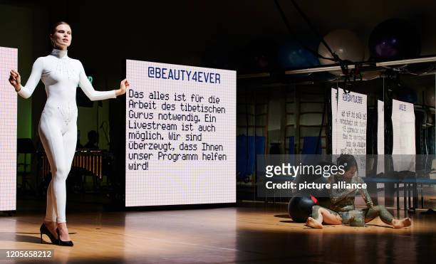 March 2020, Berlin: The theater actors Alexandra Revenko and Yang Ge play in the photo rehearsal of the play "Decamerone". The production is by the...