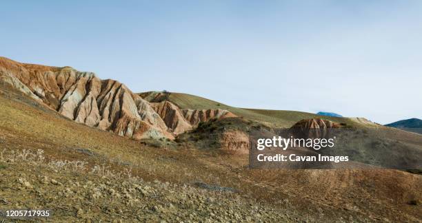 desert landscape in ardales, malaga, spain - sequía stock-fotos und bilder