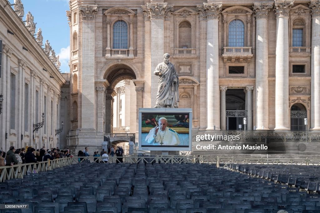 Italy Bans Public Gatherings Nationwide Over COVID-19 Worries