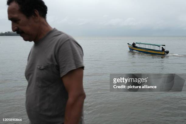 March 2020, Nicaragua, Solentiname: - A boat returns to San Carlos after the people have disembarked on the island of Mancarrón in the Solentiname...