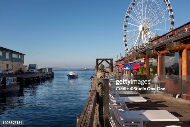 harbor activity - seattle pier stock pictures, royalty-free photos & images