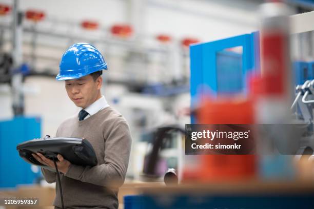 Remote Controls Engineering 6,216 White Remote Control Stock Photos, High-Res Pictures, and Images ...