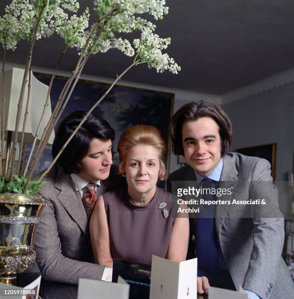 Vittorio De Sica's wife and Spanish-born Italian actress Maria Mercader posing with her children Christian and Manuel in their living room. 1st...