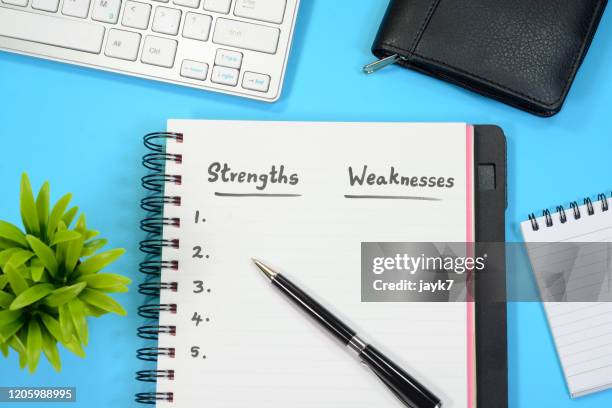 strengths and weaknesses - indecisive stock-fotos und bilder