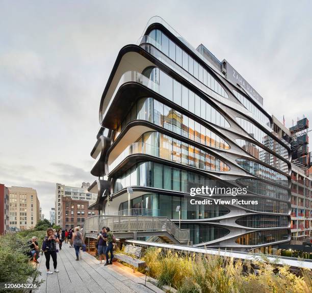 Exterior facade with view of the High Line. 520 West 28th Street, New York City, United States. Architect: Zaha Hadid Architects, 2017.