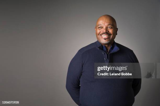 studio portrait of middle aged african american male - african male portrait fotografías e imágenes de stock