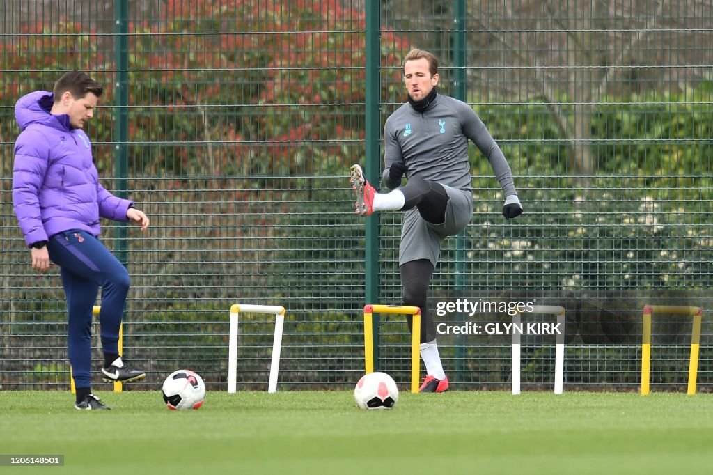 FBL-EUR-C1-TOTTENHAM-TRAINING