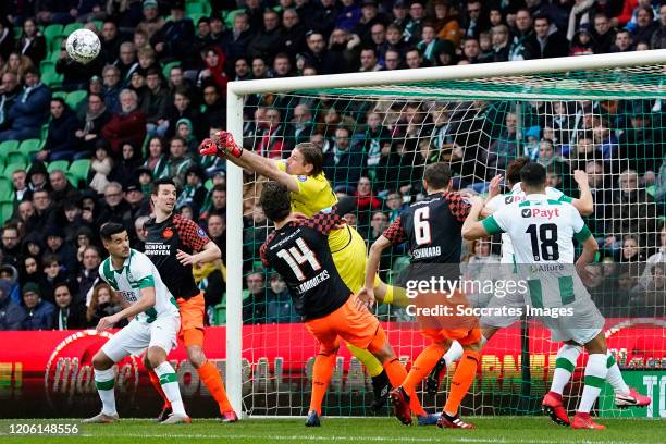 Mo El Hankouri of FC Groningen, Nick Viergever of PSV, Sam Lammers of PSV, Lars Unnerstall of PSV, Daniel Schwaab of PSV, Ko Itakura of FC Groningen,...