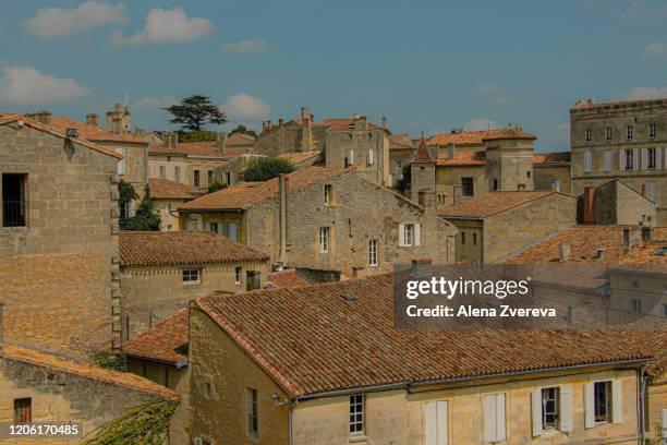 the roofs of st emilion - alena zvereva stockfoto's en -beelden