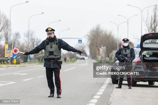 Italian Cops Carabinieri Police Photos and Premium High Res Pictures - Getty Images