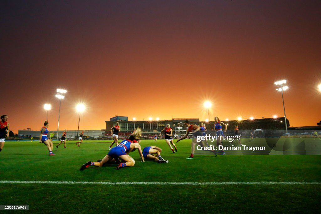 AFLW Rd 2 - Western Bulldogs v Melbourne