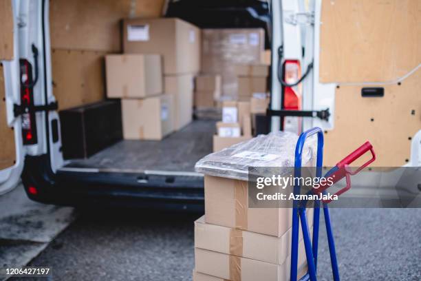 Package Rear 459 Box Truck Rear Stock Photos, High-Res Pictures, and Images - Getty ...
