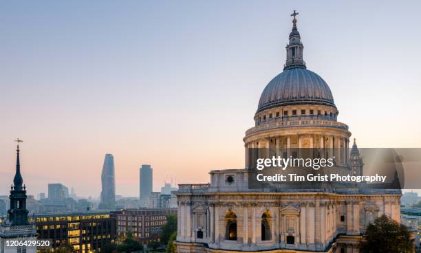 an elevated view of the london skyline and st paul's cathedral, at the dusk - anglican stock-fotos und bilder