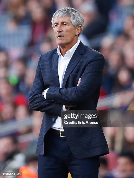 Quique Setien of FC Barcelona follows the action during the Liga match between FC Barcelona and Getafe CF at Camp Nou on February 15, 2020 in...