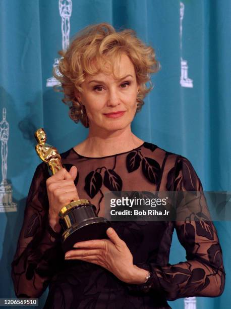 Jessica Lange, Best Actress Winner backstage at the Shrine Auditorium during the 67th Annual Academy Awards, March 27,1995 in Los Angeles, California.