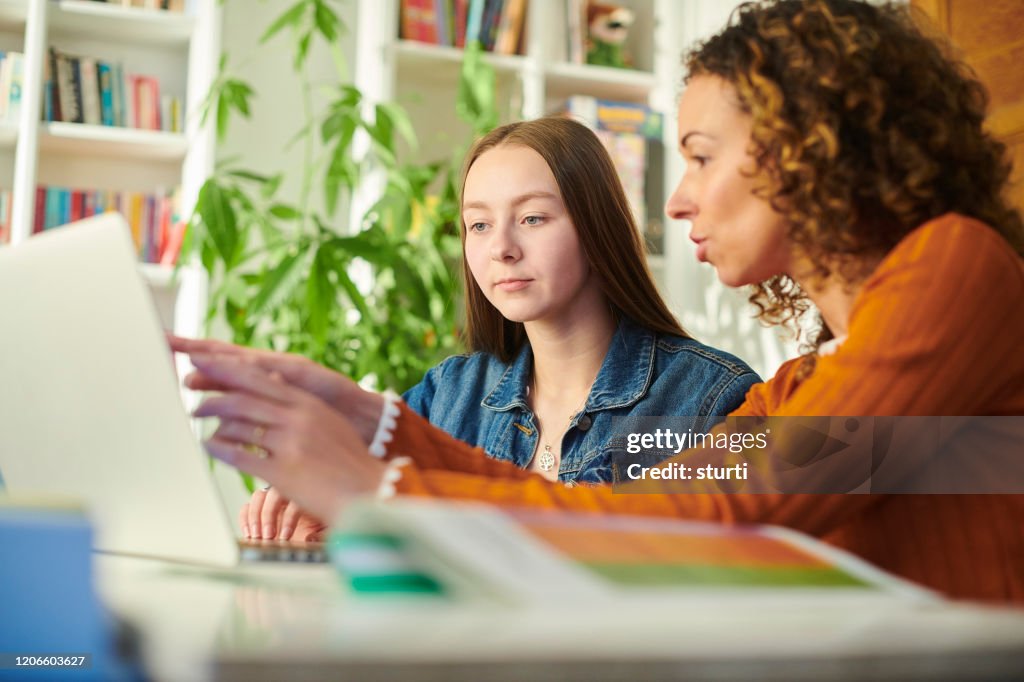 Sechstklässler mit Lehrer