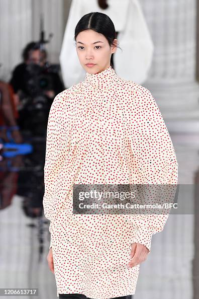 Victoria Beckham - Runway - LFW February 2020 Victoria Beckham - Runway - LFW February 2020