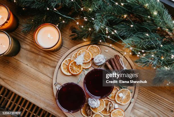 christmas treat on a tray - christmas candles stock-fotos und bilder