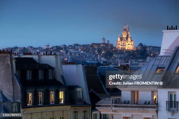 basilique du sacré-coeur de montmartre - montmartre stock-fotos und bilder